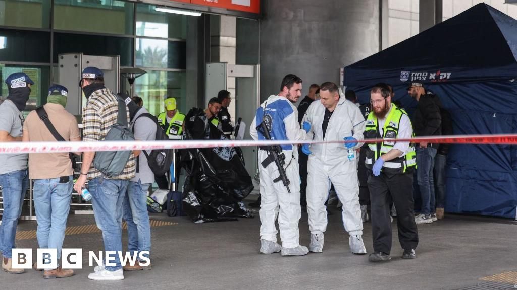 Israeli police say one killed in train station knife attack