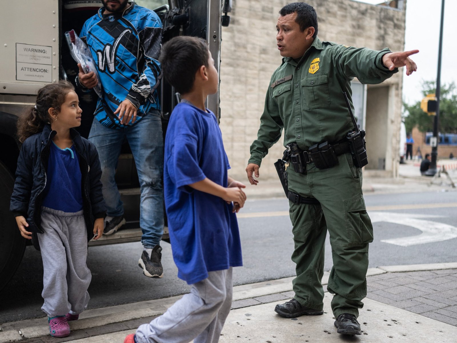 US government must keep funding legal aid for migrant children, judge rules | Migration News