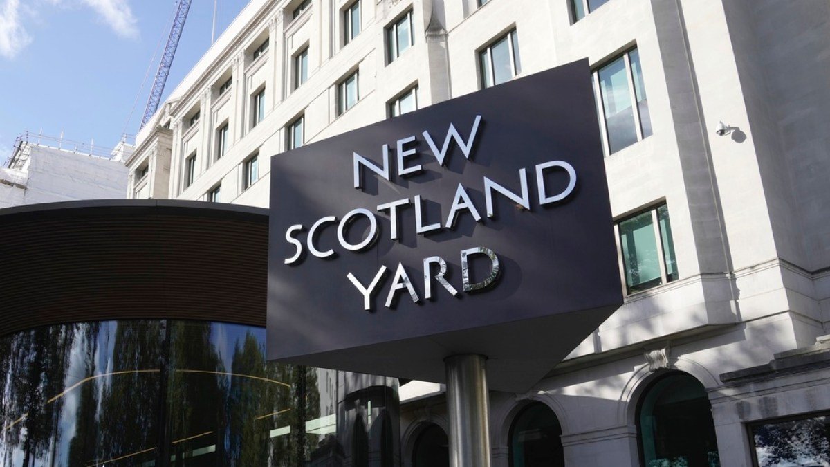 UK police arrest seven Iranians over alleged threats to national security | Police News