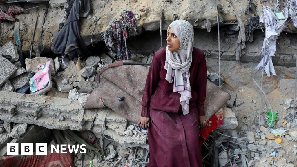 Hundreds of families displaced by Israeli air strikes on Gaza, witnesses say