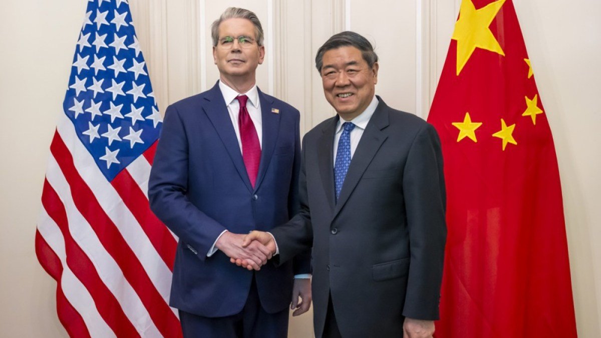 US and China to take second shot at averting trade war in London talks | Trade War News